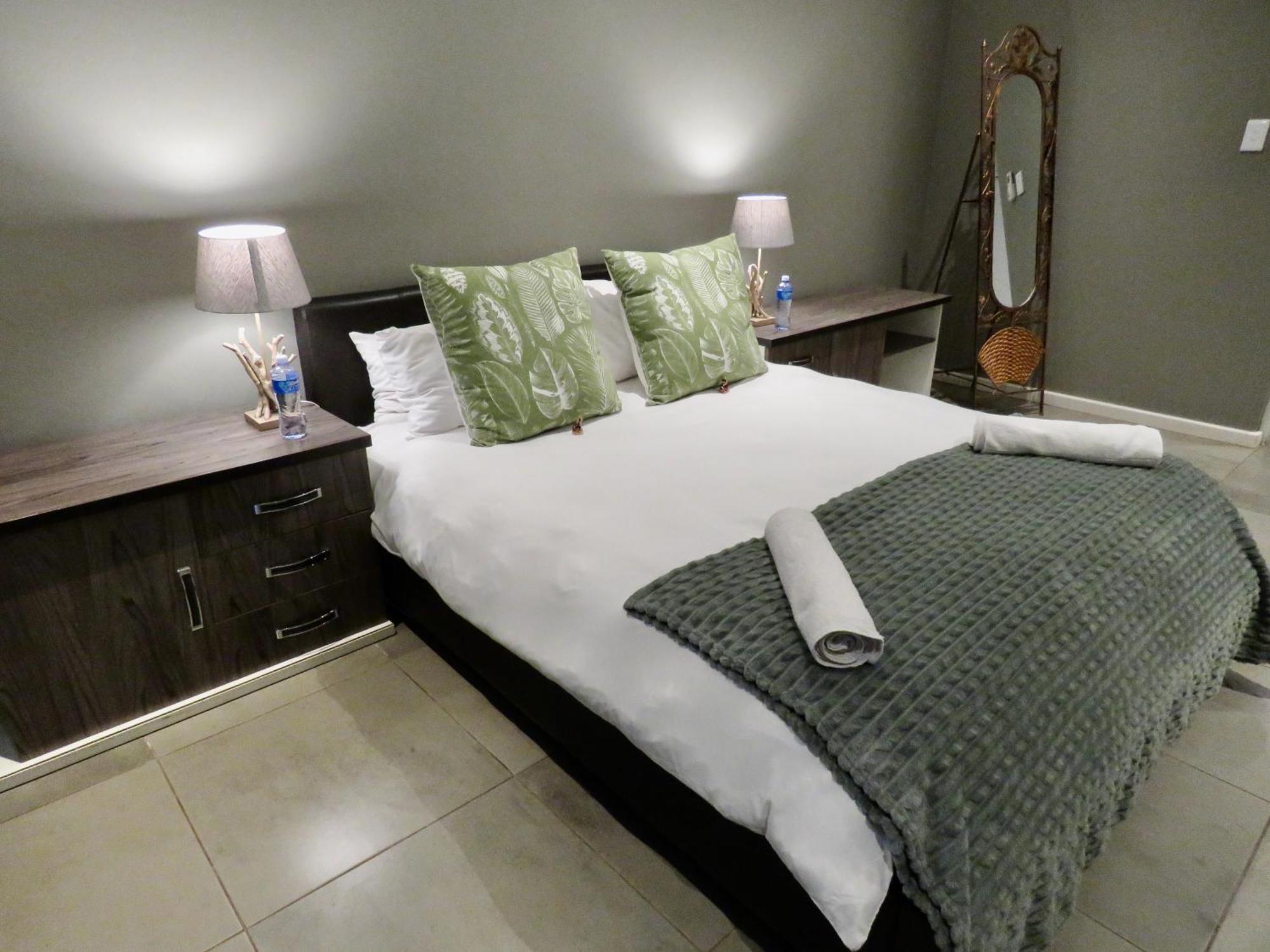 The Executive - Exclusive Self-Catering Apartments - Ezulwini Bagian luar foto